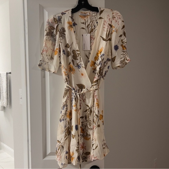 Reformation Dresses & Skirts - NWT REFORMATION WRAP DRESS SIZE L